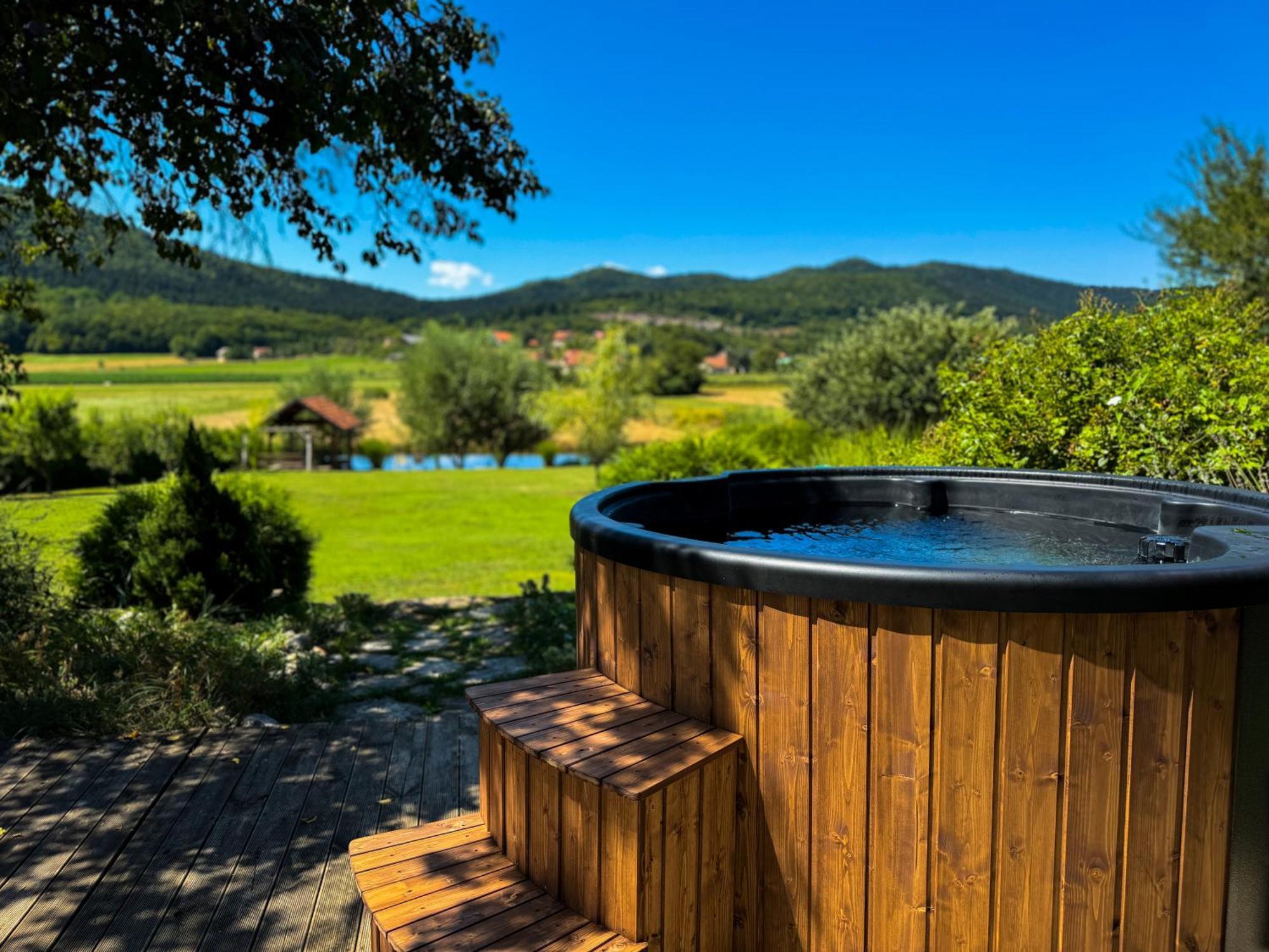 House Arupium - Hot Tub Villa Otocac Exterior photo
